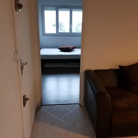 Apartment F2 35-44m2 9 Mins Voiture Chateau 4pers 1ch+sejour Le Chesnay (Yvelines)